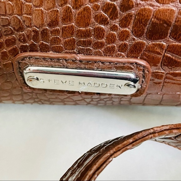 Steve Madden Brown Faux Alligator Crossbody Shoulder Bag Purse - Picture 2 of 10